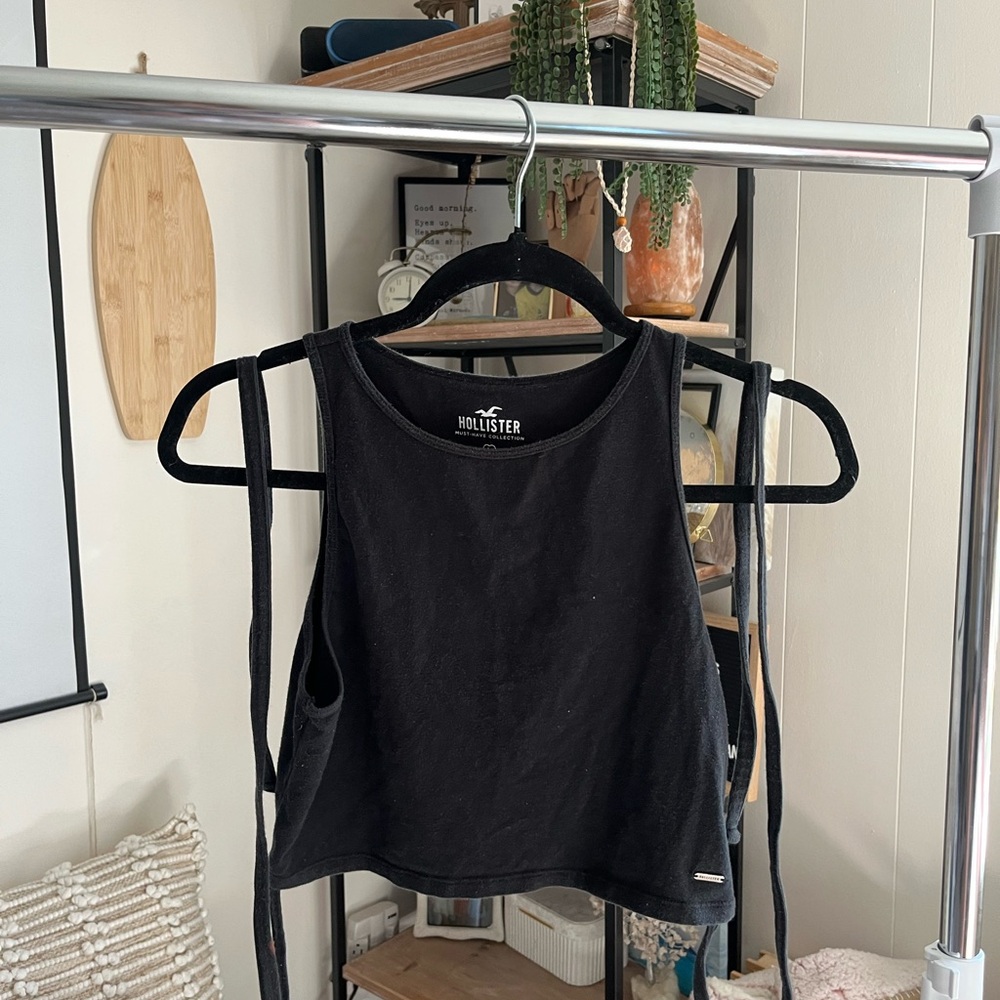 Hollister Black Sleeveless Crop Tank Top